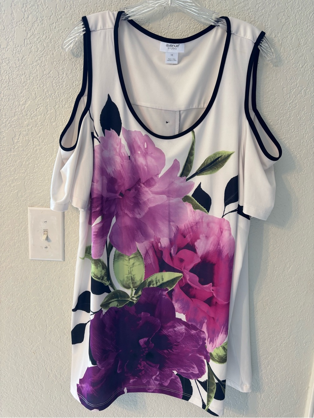 Avenue White Cold-Shoulder Tank with Pink and Purple Floral Print Boho, 1X